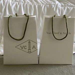 ❌FINAL SALE❌ 100% Authentic Van Cleef & Arpels Empty Bag